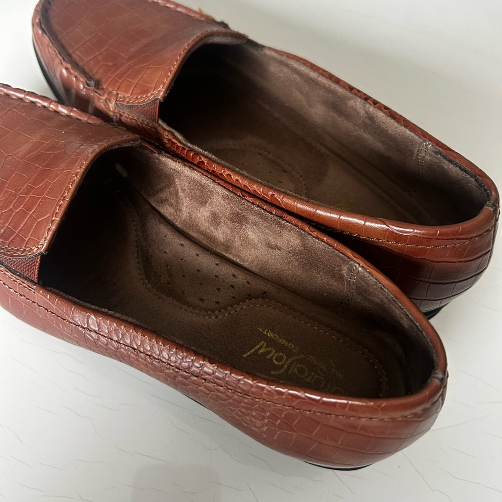 Natural Soul Size 9.5 All Thru Comfort Brown Croc Texture Slip On Loafers - Picture 5 of 7